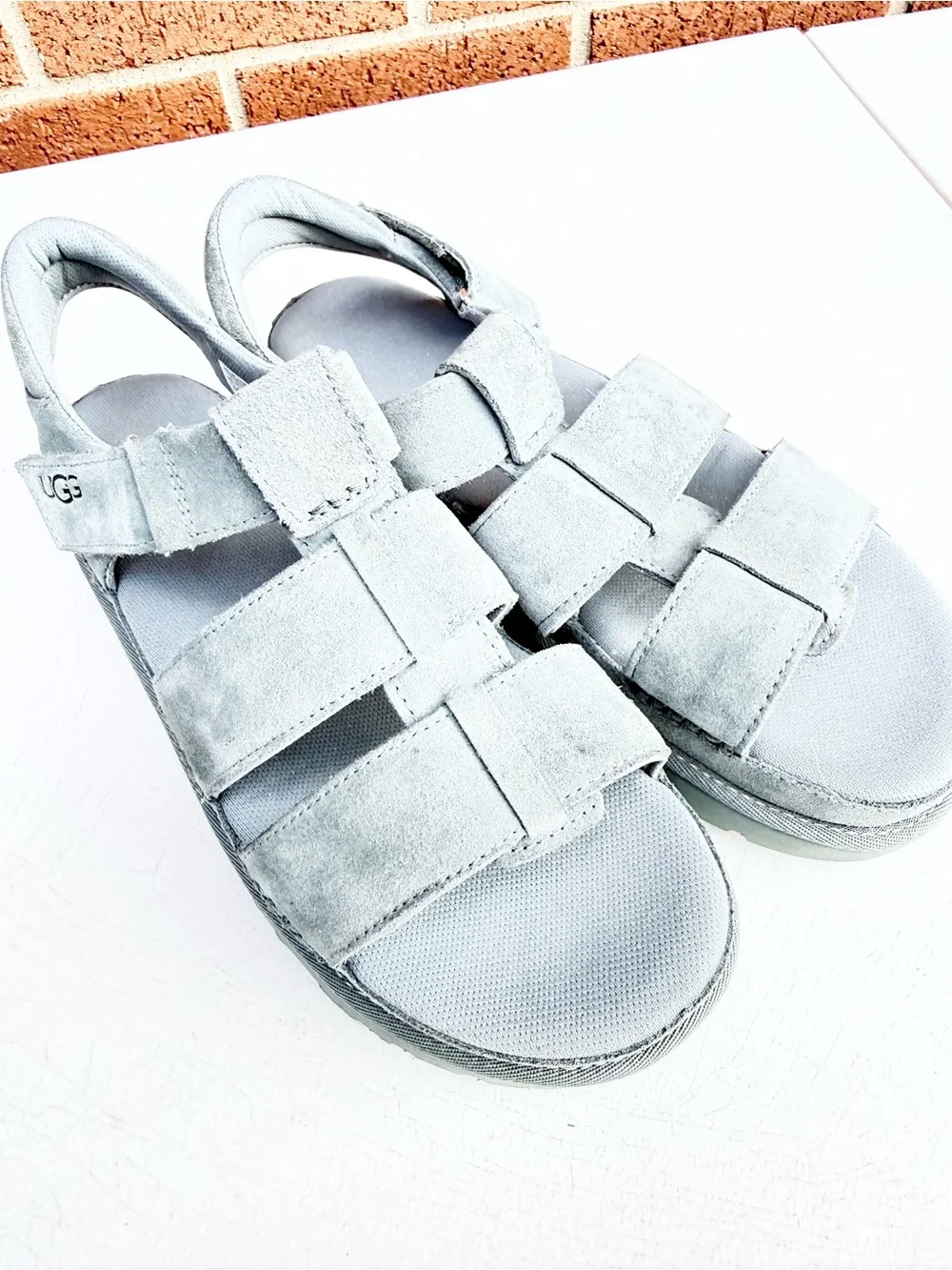 UGG goldenstar strap